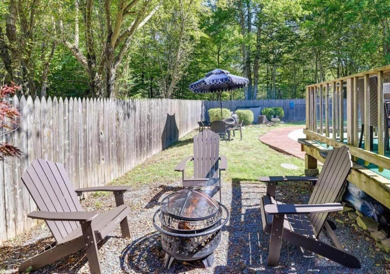 Sunset Dip-poconos Near With Hot Tub & Pool Tobyhanna