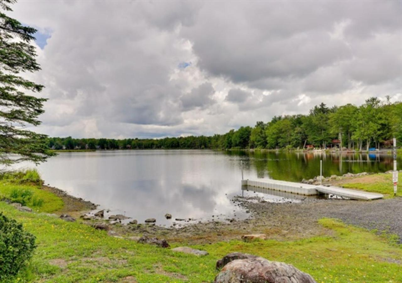 Sunset Dip-poconos Near With Hot Tub & Pool Holiday home Tobyhanna