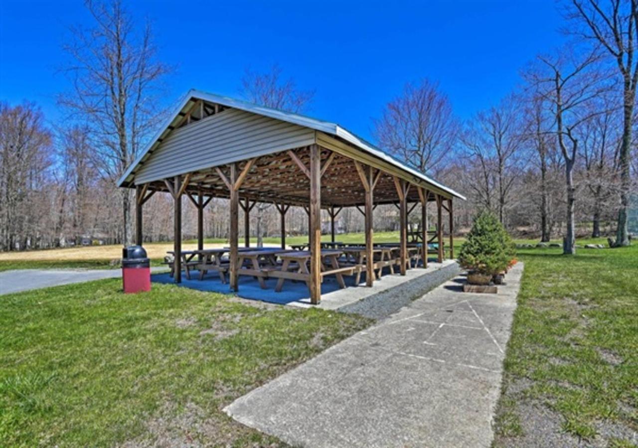Sunset Dip-poconos Near With Hot Tub & Pool * Tobyhanna